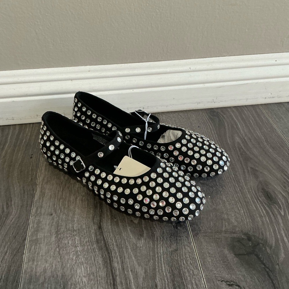 Women’s  Issa Rhinestone Ballet Flat. - Picture 9 of 14